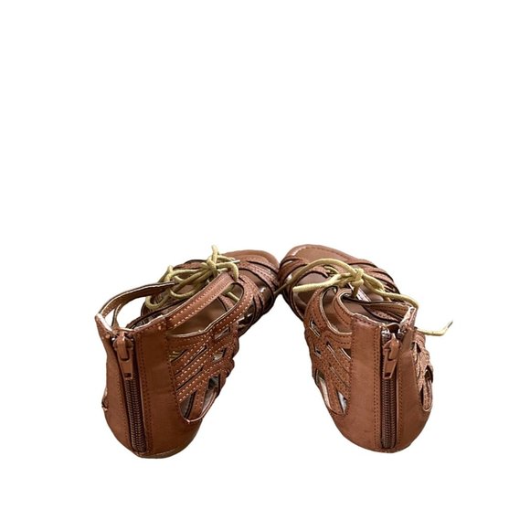 Madden Girl Brown Gladiator Sandals Size 7.5 Crisscross Tie Design - Picture 2 of 8